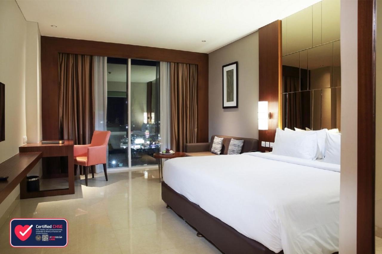 The Luxton Cirebon Hotel And Convention Exterior photo