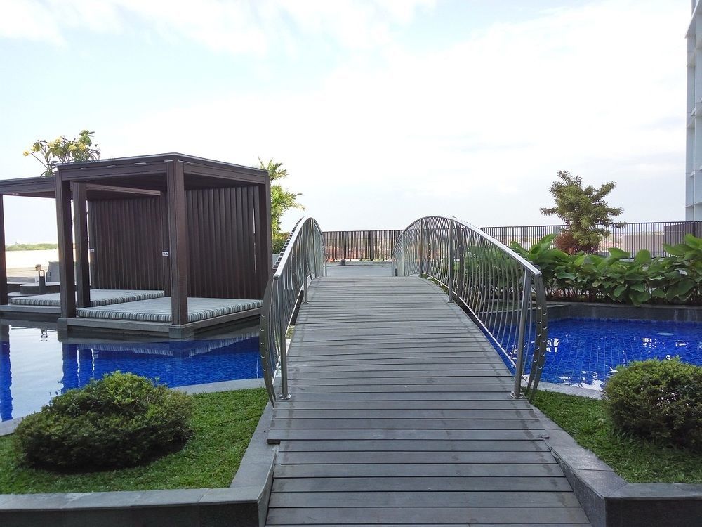 The Luxton Cirebon Hotel And Convention Exterior photo