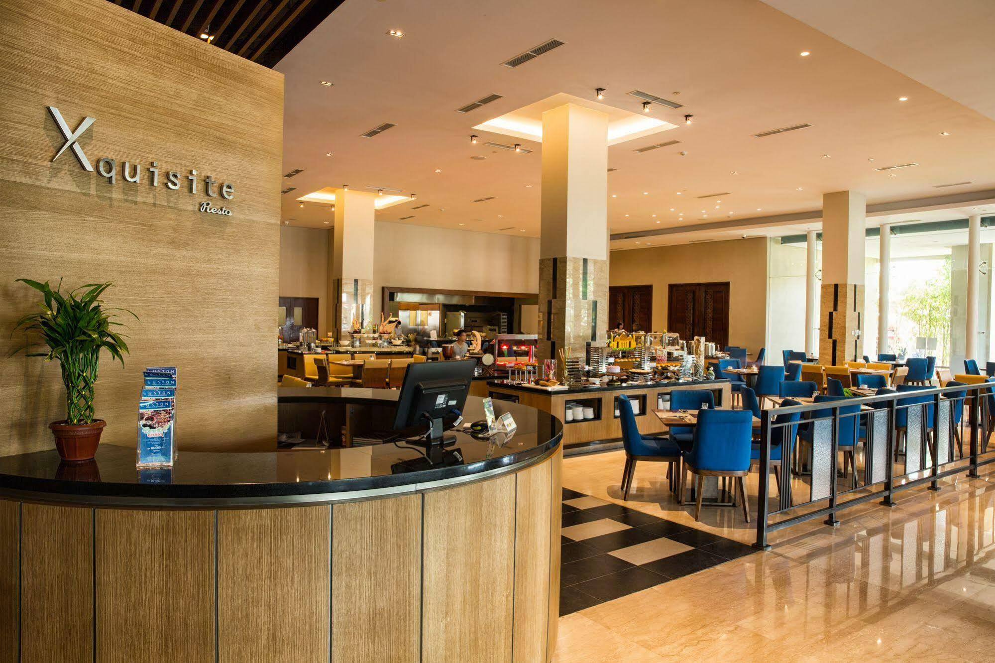 The Luxton Cirebon Hotel And Convention Exterior photo